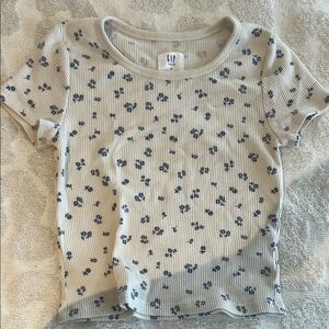 GAP Cream and Blue Short Sleeve Tee
